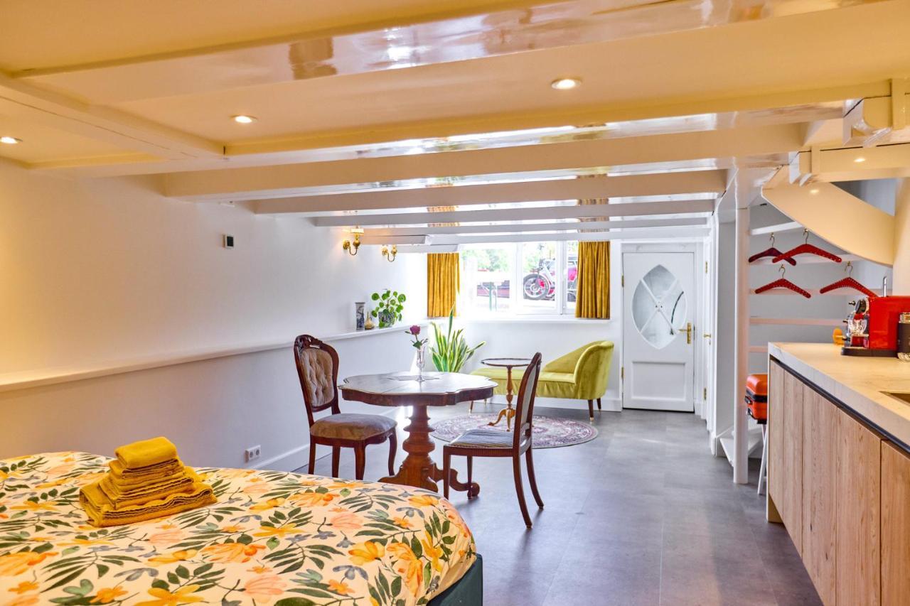 Studio Next To Skinny Bridge Near Rembrandtsquare Amsterdam Exteriör bild